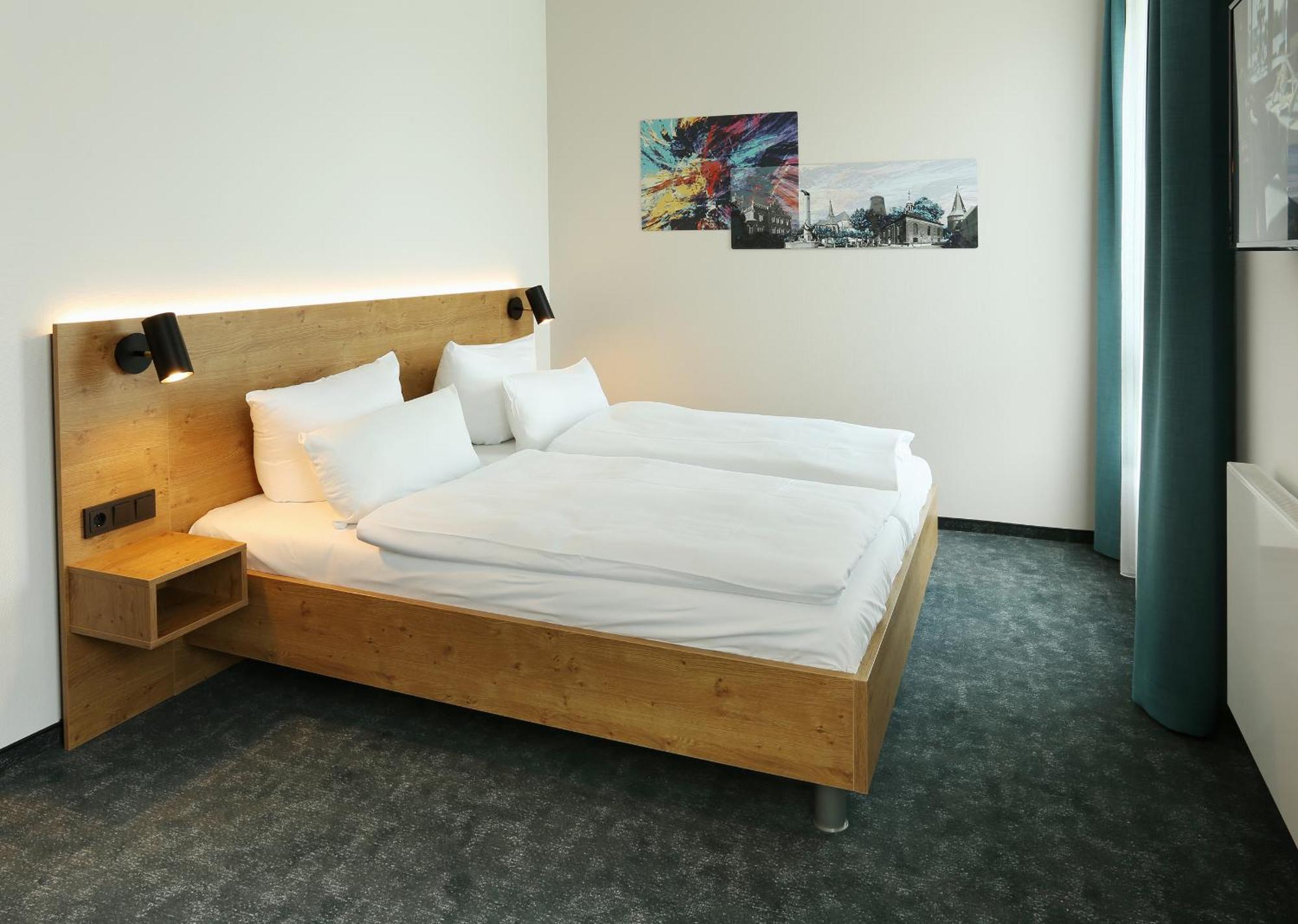 Jahotel Geldern Bagian luar foto