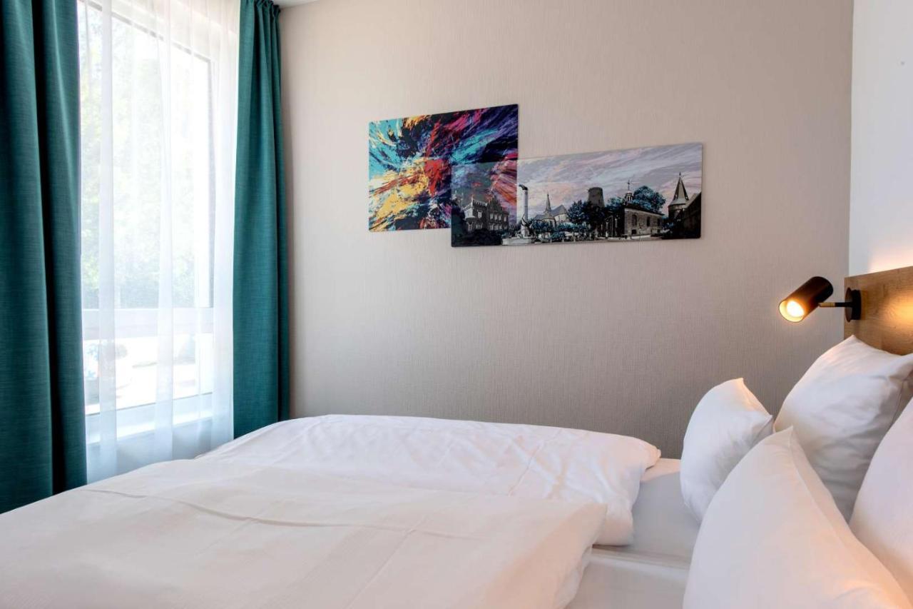 Jahotel Geldern Bagian luar foto