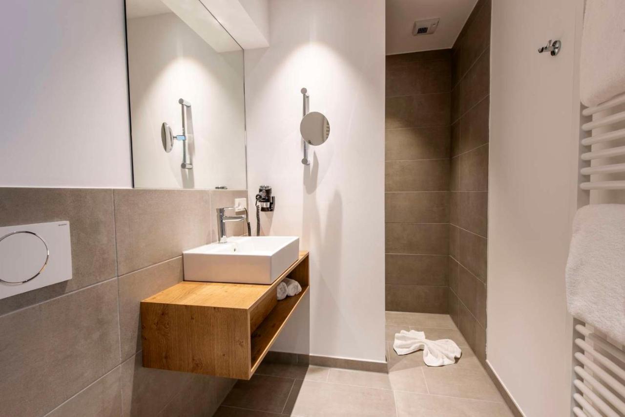 Jahotel Geldern Bagian luar foto